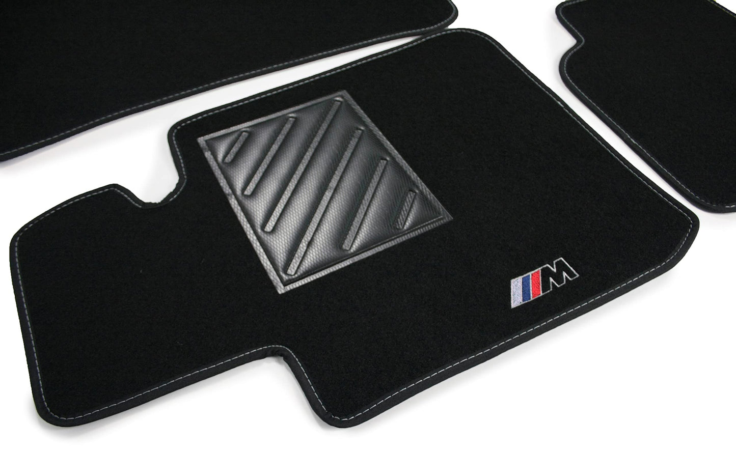 Tappetini compatibili per Serie 1 F20 dal 2011 al 2019 con logo ricamato e battitacco (2 ricami)